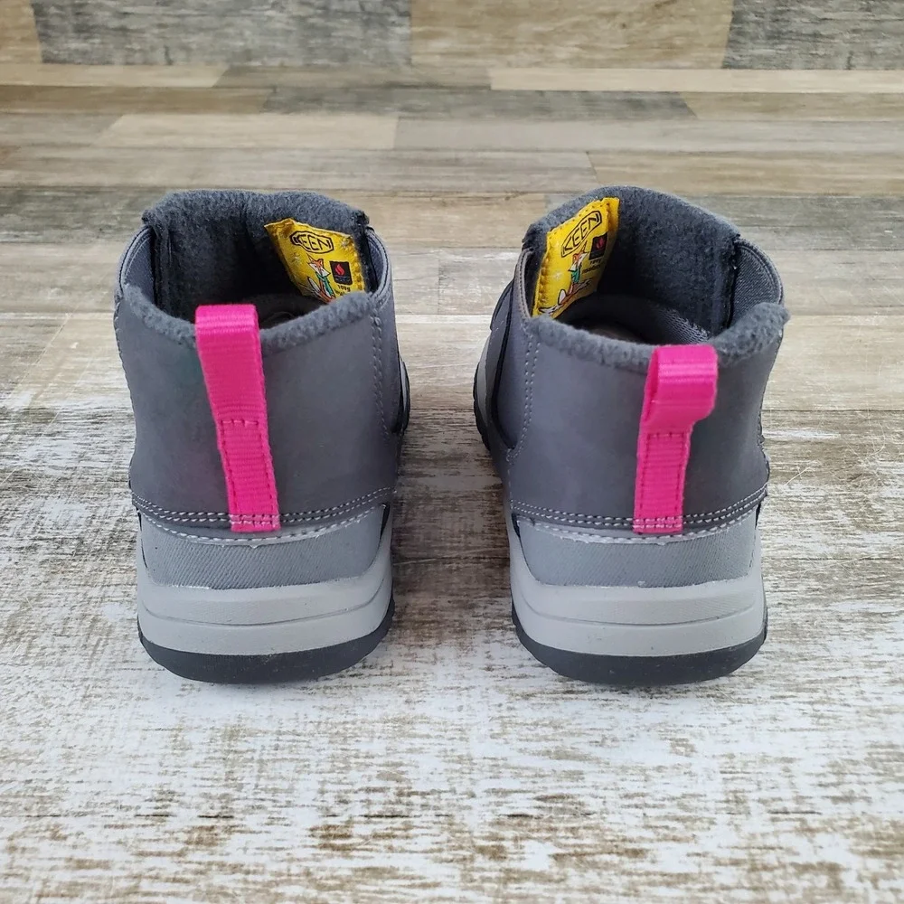 Keen Kootenay III Kids Chelsea Boots Sz 9 Gray‎ Leather Slip On Mid Top